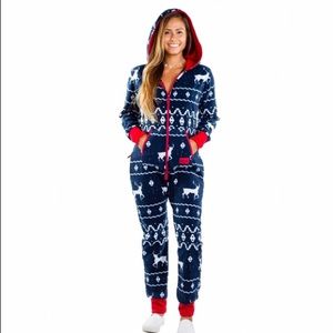 Tipsyelves zip up onesie